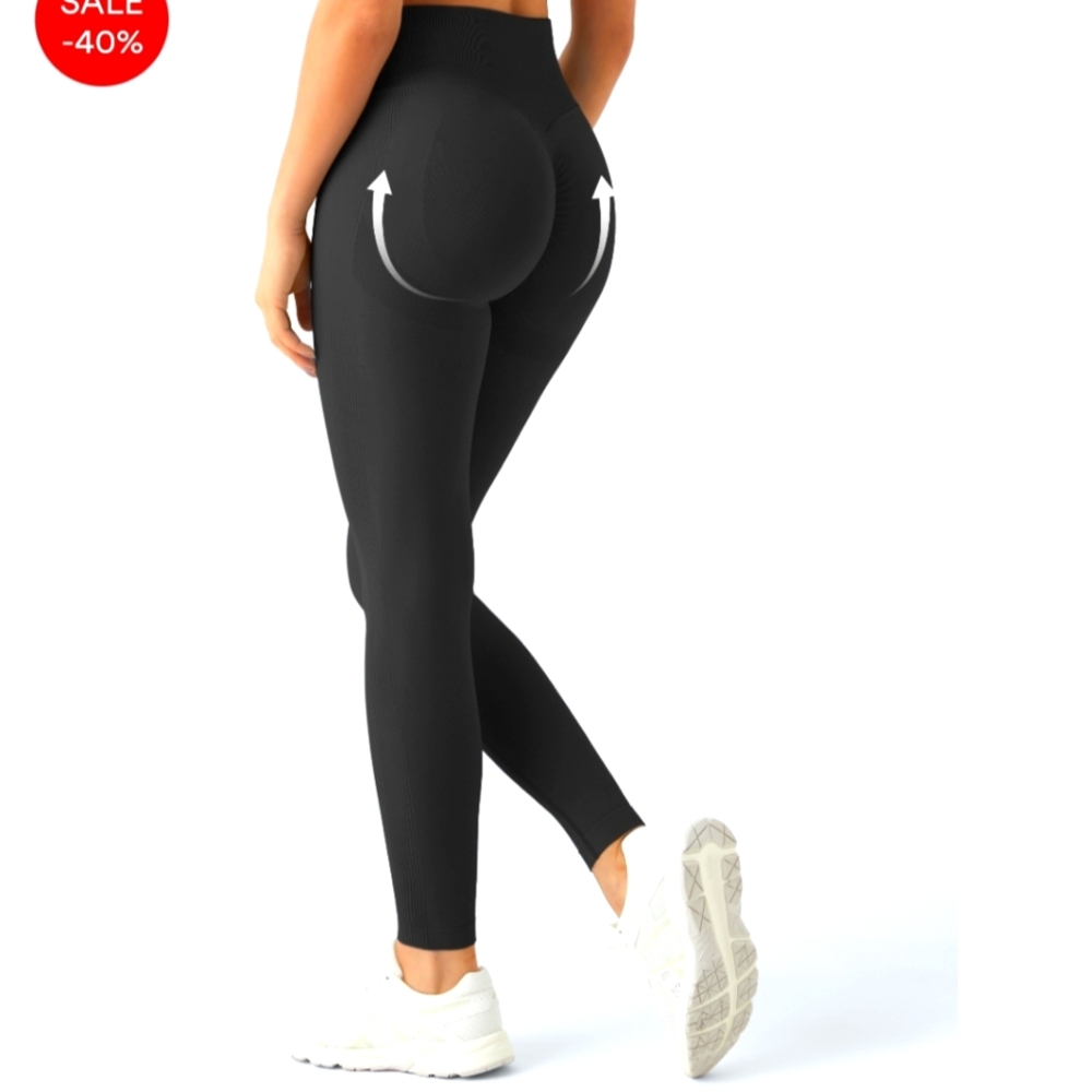 Halara Seamless Flow High-Waisted Black Leggings, Small